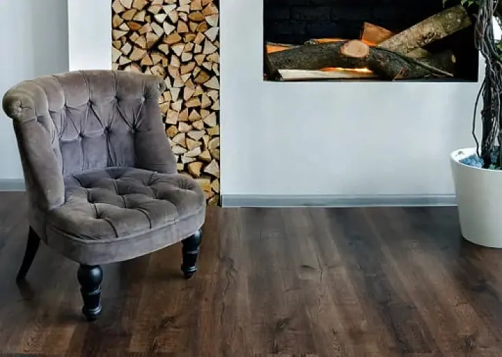 SPC ламинат Alpine Floor Real Wood Дуб Мокка ECO 2-2 - фото интерьера 7