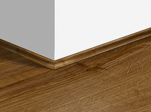Плинтус виниловый Quick-Step Vinyl Скоция 17х17 мм Дуб осенний коричневый 40090